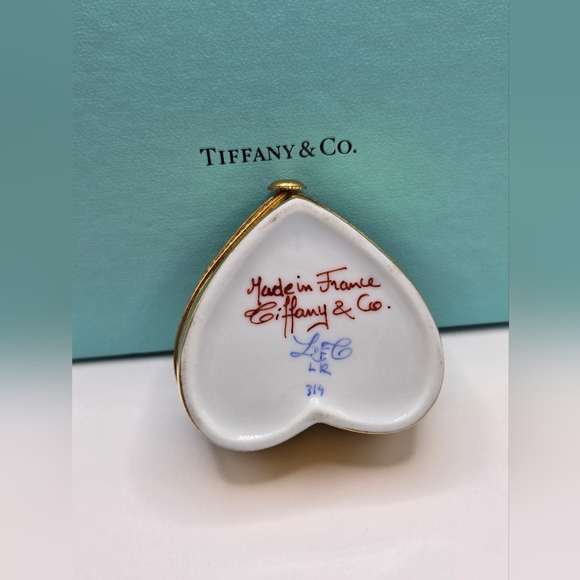Tiffany & Co. Gold Heart-Shaped Trinket Box - Picture 4 of 7